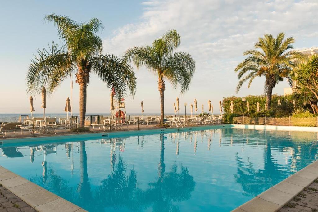 Flat Acquamarina Apartment Сан Ремо Екстериор снимка