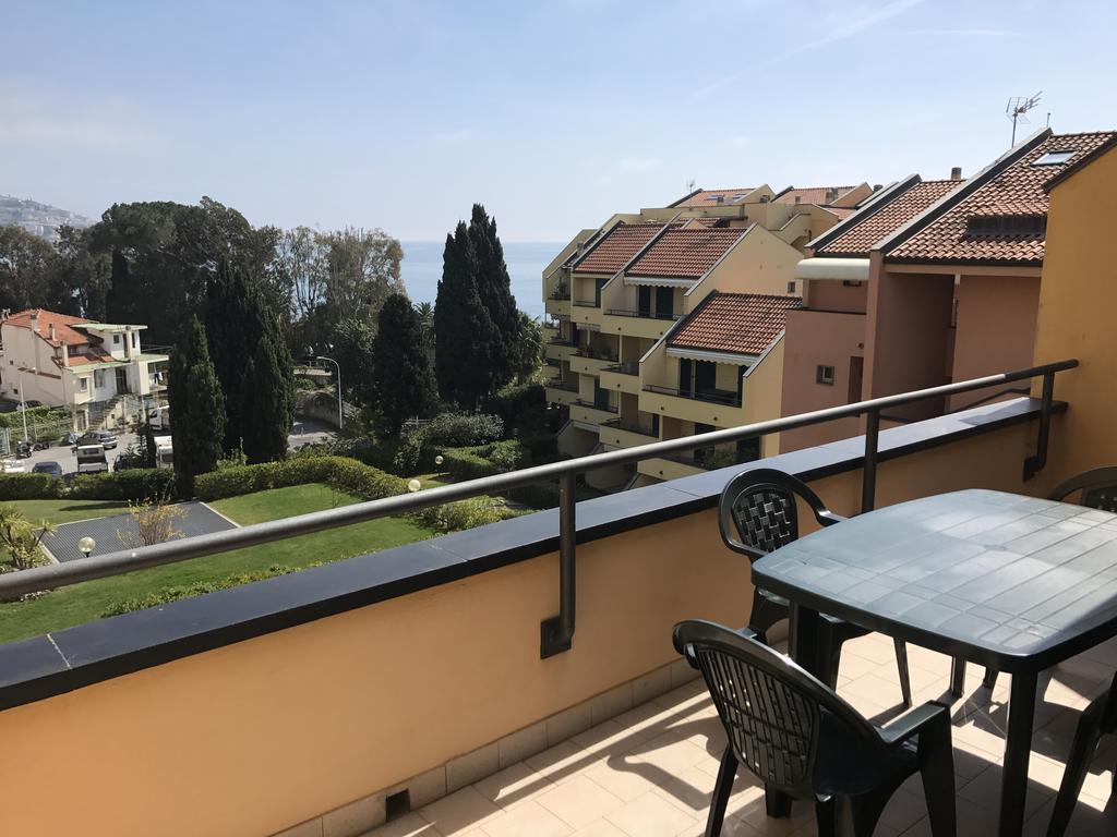 Flat Acquamarina Apartment Сан Ремо Екстериор снимка